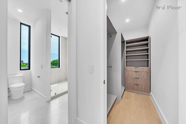 16 Seaside Avenue, Key Largo, FL 33037