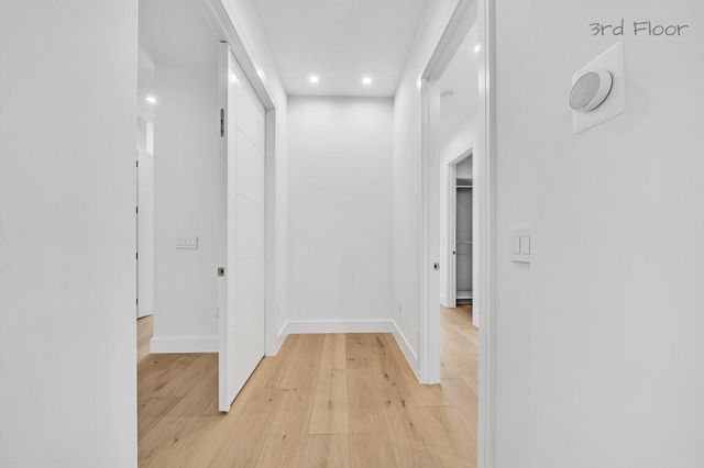 16 Seaside Avenue, Key Largo, FL 33037