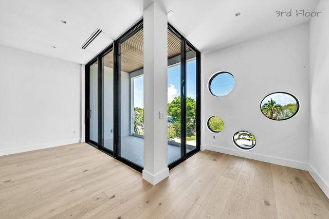 16 Seaside Avenue, Key Largo, FL 33037