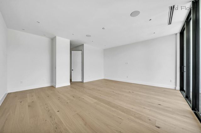 16 Seaside Avenue, Key Largo, FL 33037