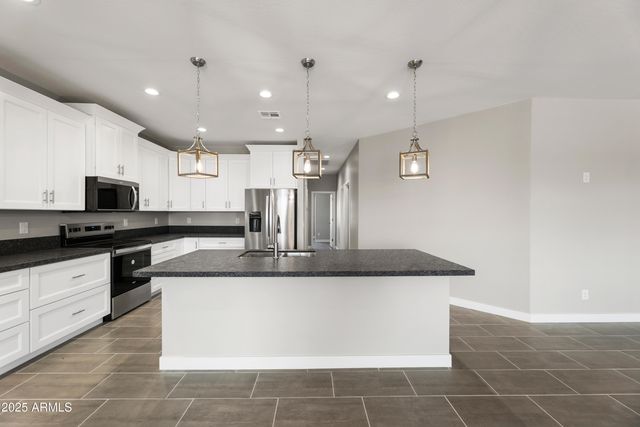 6897 W APPALOOSA Trail, Coolidge, AZ 85128