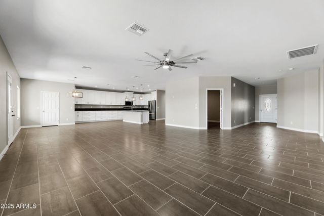 6897 W APPALOOSA Trail, Coolidge, AZ 85128