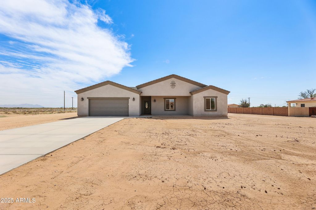 6897 W APPALOOSA Trail, Coolidge, AZ 85128