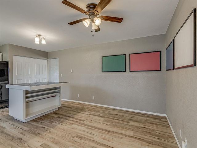 2124 Oakside Drive, Norman, OK 73071