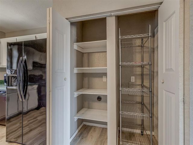 2124 Oakside Drive, Norman, OK 73071