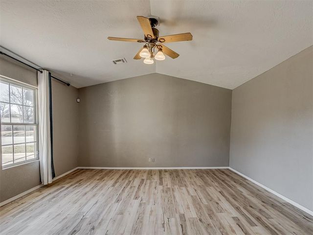 2124 Oakside Drive, Norman, OK 73071