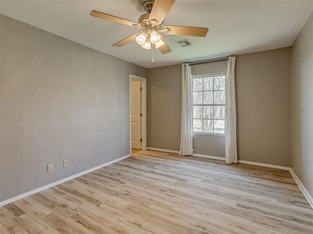 2124 Oakside Drive, Norman, OK 73071