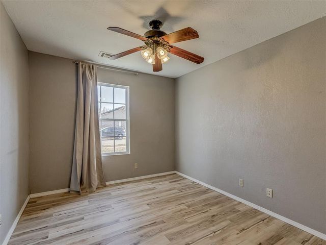 2124 Oakside Drive, Norman, OK 73071