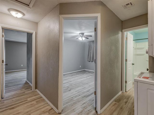 2124 Oakside Drive, Norman, OK 73071