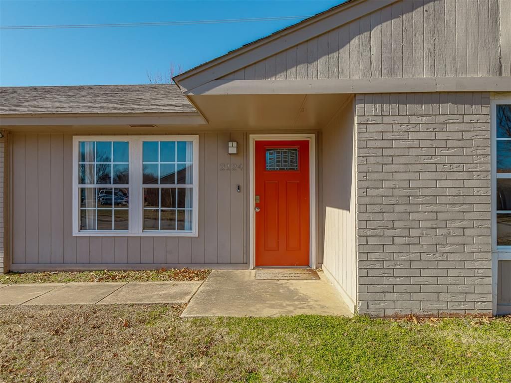 2124 Oakside Drive, Norman, OK 73071