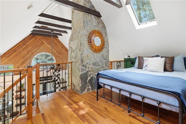 906 Riverside Lane, Blue Ridge, GA 30513