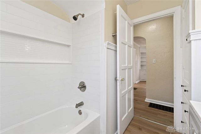 2822 W Hillcrest Avenue, Dayton, OH 45406