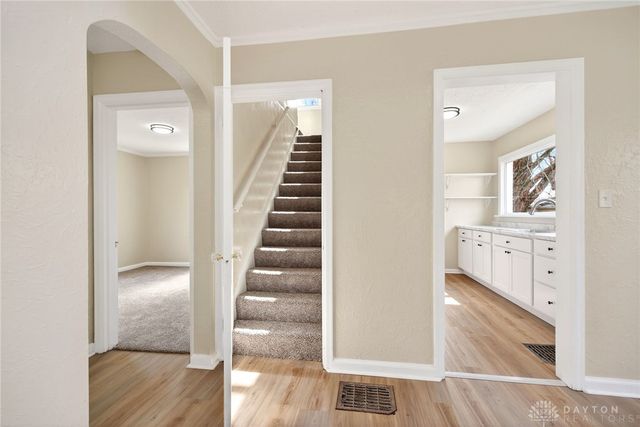 2822 W Hillcrest Avenue, Dayton, OH 45406