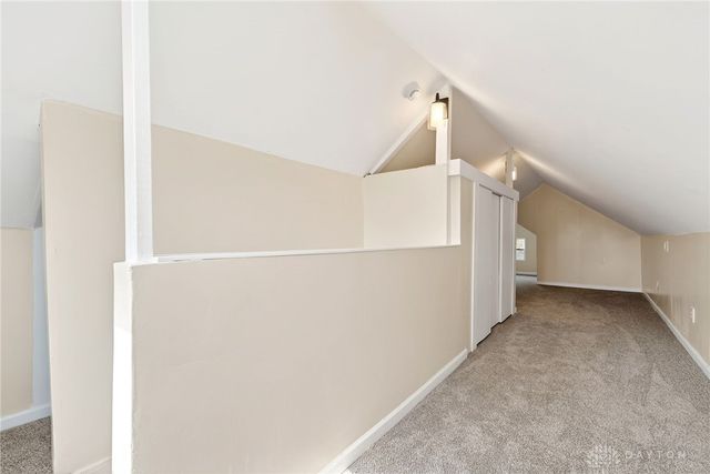 2822 W Hillcrest Avenue, Dayton, OH 45406