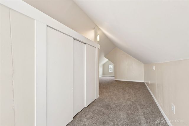 2822 W Hillcrest Avenue, Dayton, OH 45406