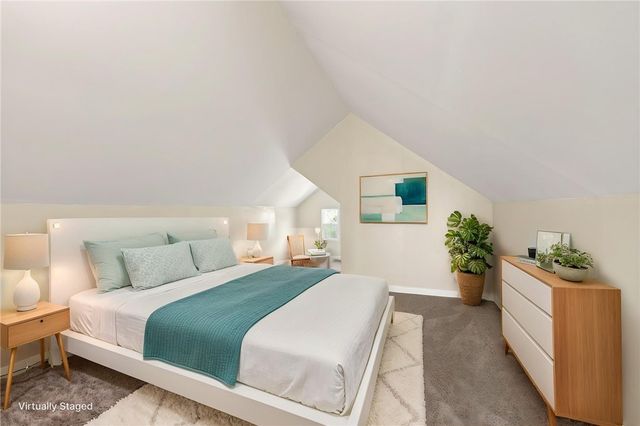 2822 W Hillcrest Avenue, Dayton, OH 45406