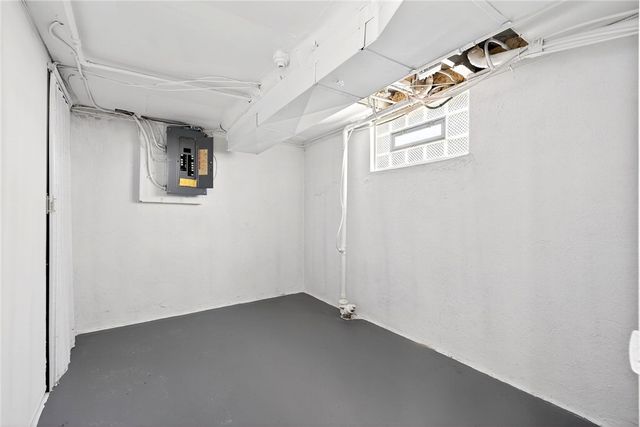 2822 W Hillcrest Avenue, Dayton, OH 45406