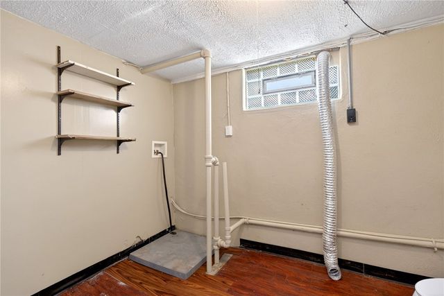 2822 W Hillcrest Avenue, Dayton, OH 45406