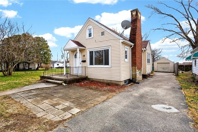 2822 W Hillcrest Avenue, Dayton, OH 45406