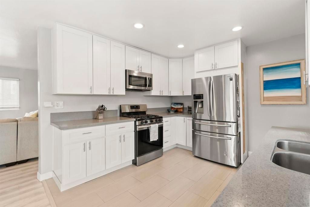 Image 16 of property listing at 5316 Roswell St, San Diego, CA 92114