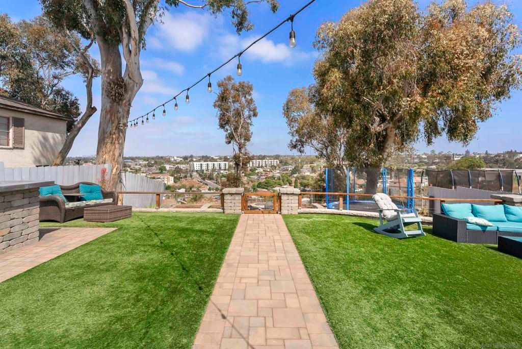 Image 32 of property listing at 5316 Roswell St, San Diego, CA 92114