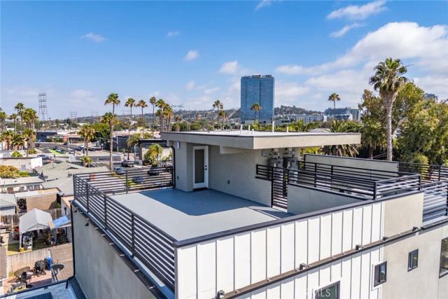 5933 Comey Avenue 1, Los Angeles, CA 90034