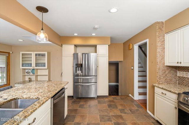 910 Somerset Drive, Toms River, NJ 08753