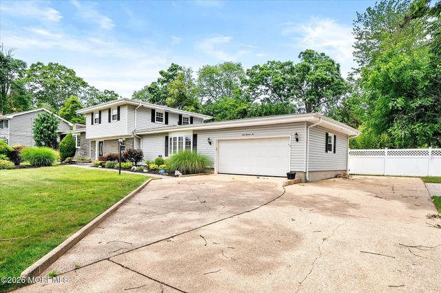 910 Somerset Drive, Toms River, NJ 08753