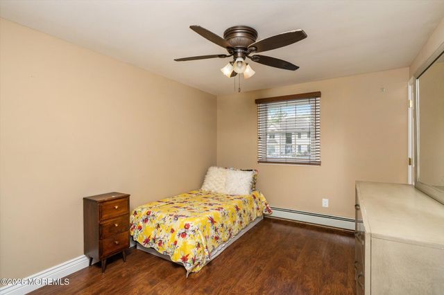 910 Somerset Drive, Toms River, NJ 08753