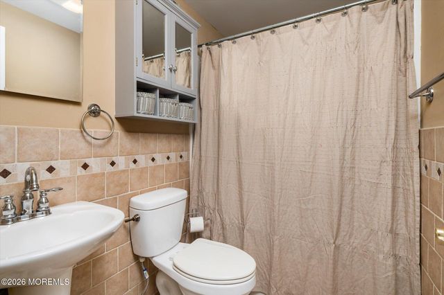 910 Somerset Drive, Toms River, NJ 08753
