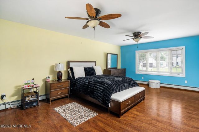 910 Somerset Drive, Toms River, NJ 08753