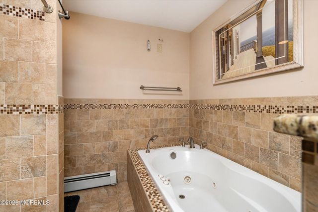 910 Somerset Drive, Toms River, NJ 08753