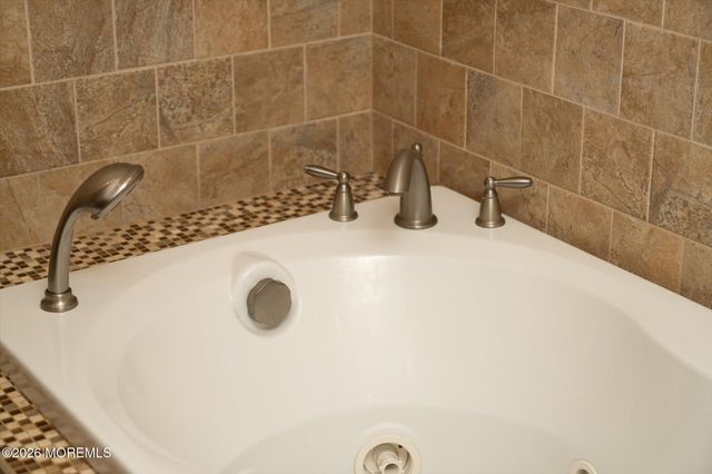 910 Somerset Drive, Toms River, NJ 08753