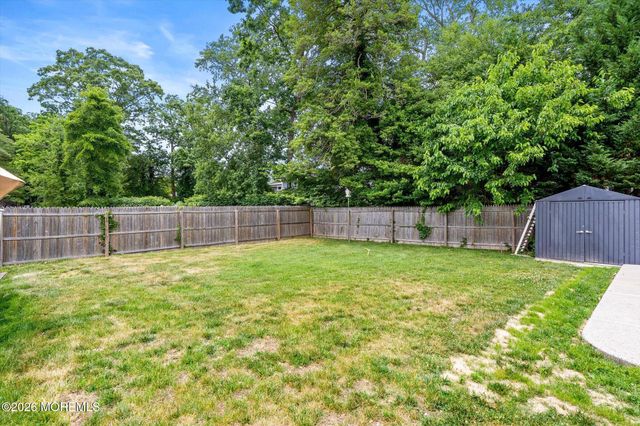 910 Somerset Drive, Toms River, NJ 08753