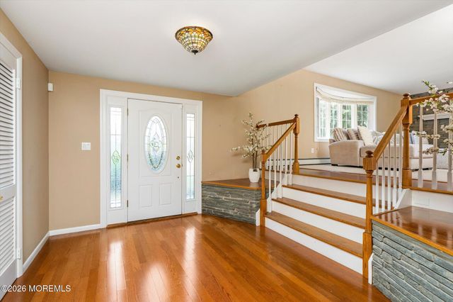 910 Somerset Drive, Toms River, NJ 08753