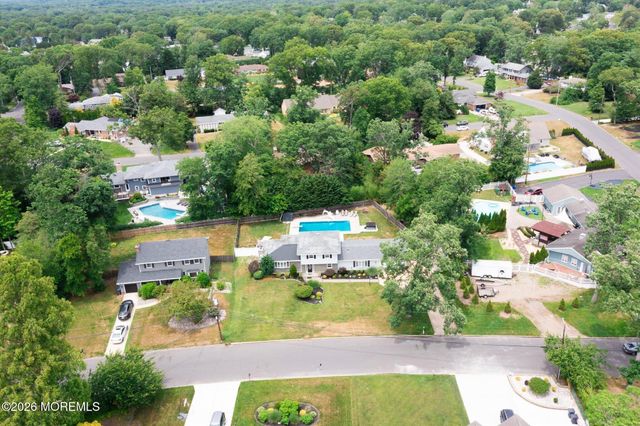 910 Somerset Drive, Toms River, NJ 08753