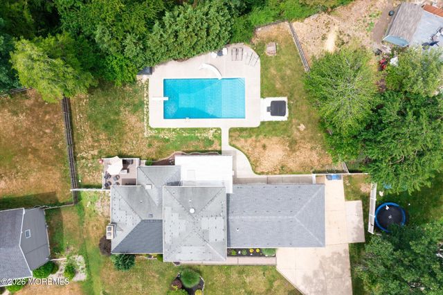 910 Somerset Drive, Toms River, NJ 08753