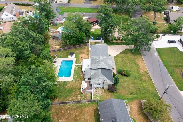 910 Somerset Drive, Toms River, NJ 08753