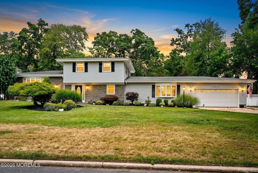 910 Somerset Drive, Toms River, NJ 08753