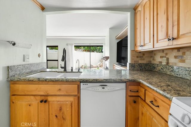 5249 Colodny 8, Agoura Hills, CA 91301