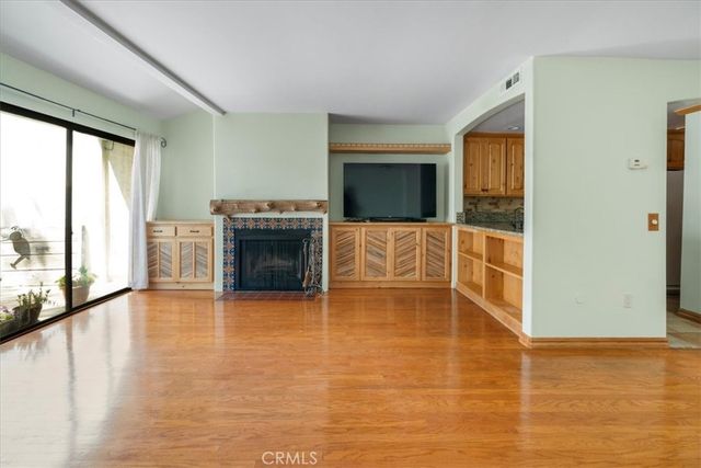 5249 Colodny 8, Agoura Hills, CA 91301