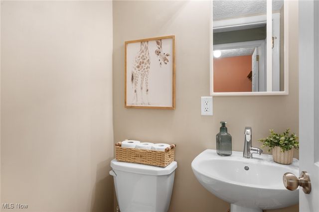 9693 Martinique Drive, Concord, OH 44060