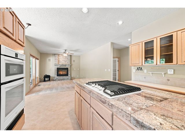 4818 Se WOODLAND Way, Gresham, OR 97080