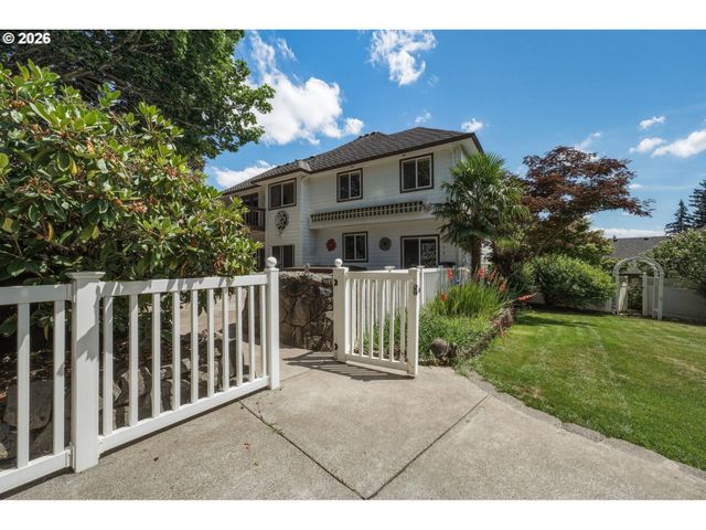 4818 Se WOODLAND Way, Gresham, OR 97080