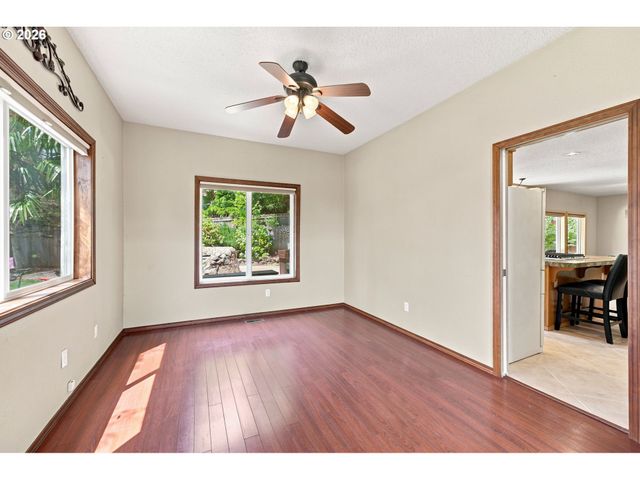 4818 Se WOODLAND Way, Gresham, OR 97080