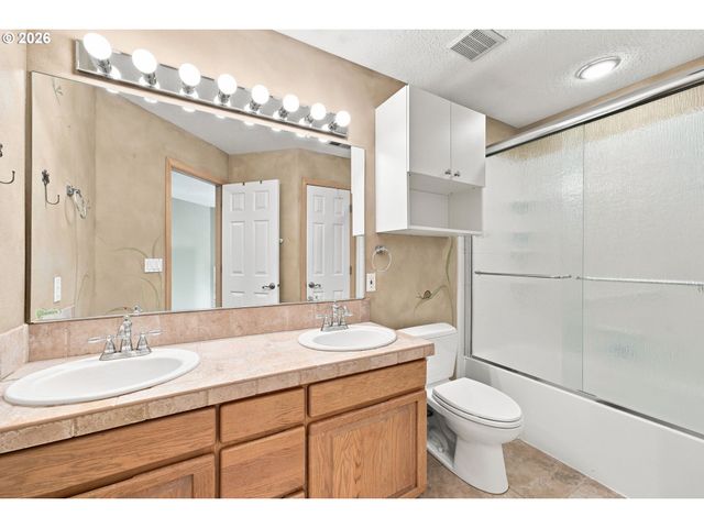 4818 Se WOODLAND Way, Gresham, OR 97080