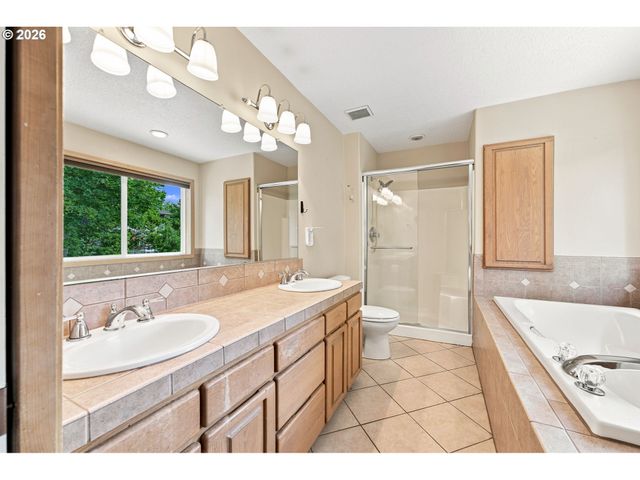 4818 Se WOODLAND Way, Gresham, OR 97080