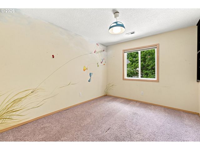 4818 Se WOODLAND Way, Gresham, OR 97080
