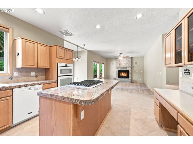 4818 Se WOODLAND Way, Gresham, OR 97080