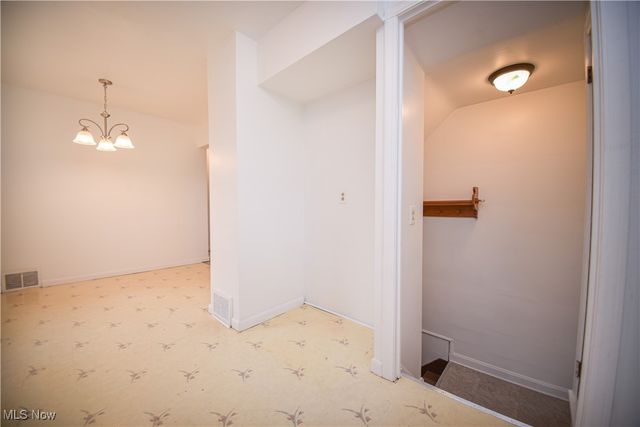 2901 Ralph Avenue, Cleveland, OH 44109